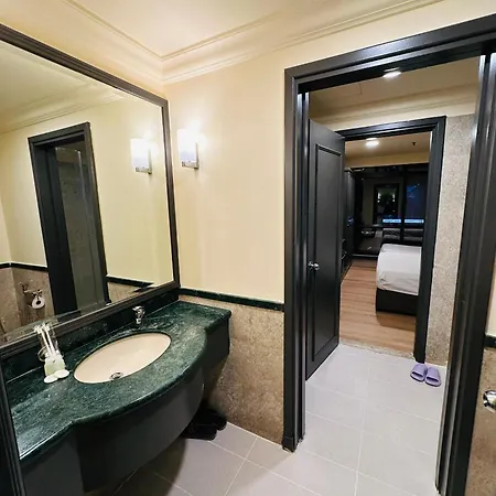 Family Suites At Times Square Kuala Lumpur Exterior photo